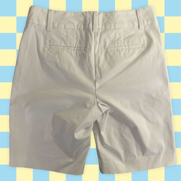 Ann Taylor Factory White Midrise Shorts, Size 4 - Picture 2 of 4